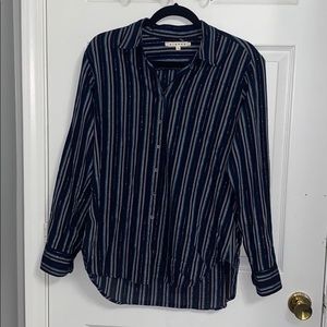 XIRENA Long Sleeve Button-Up Top